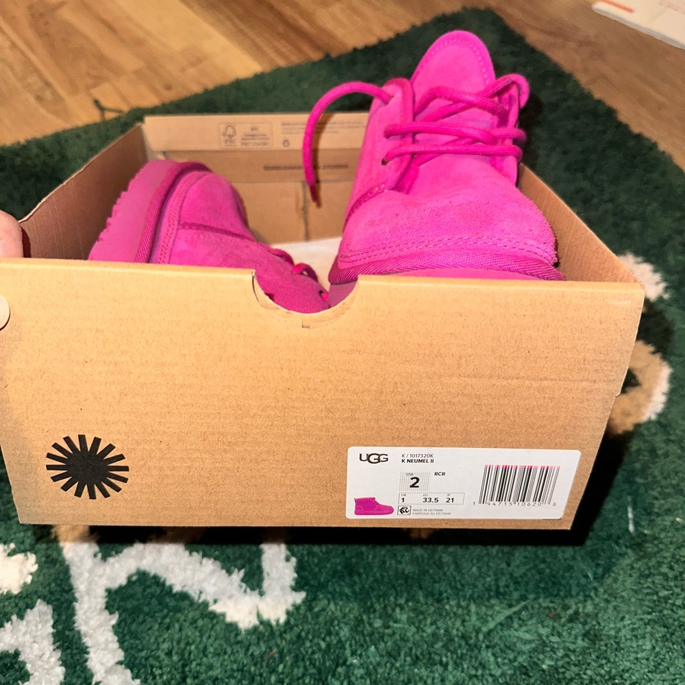 UGG Kids Boots in Bright Pink